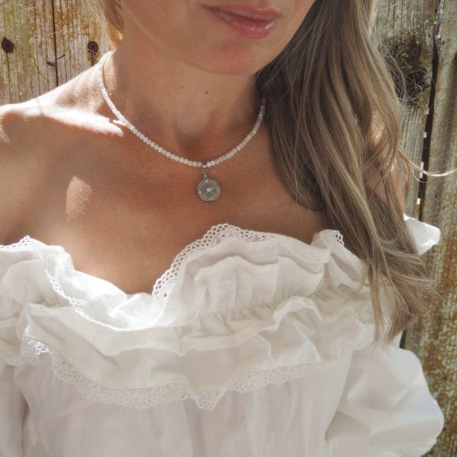 Naszyjnik damski choker delikatny kamień księżycowy zawieszka stal