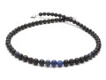 Krótki męski koralikowy naszyjnik z kamieni lawy i lapis lazuli